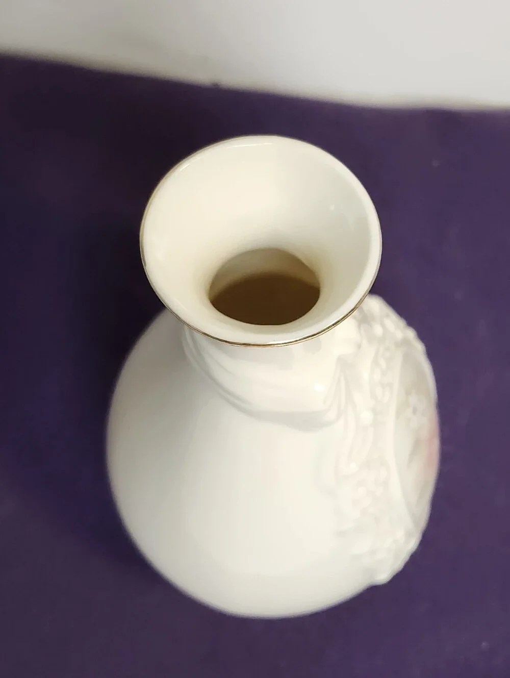 Royal Heritage Collection Porcelain Bud Vase